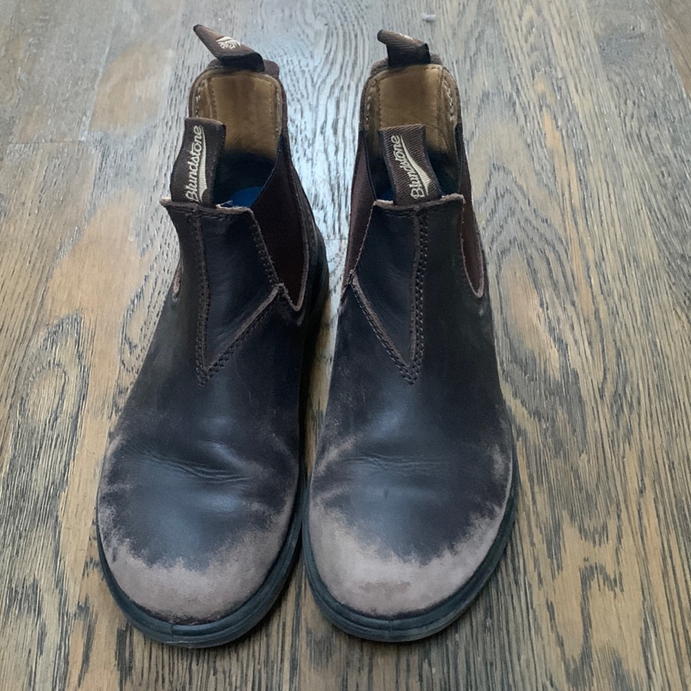 Kids authentic Australian Blundstone boots